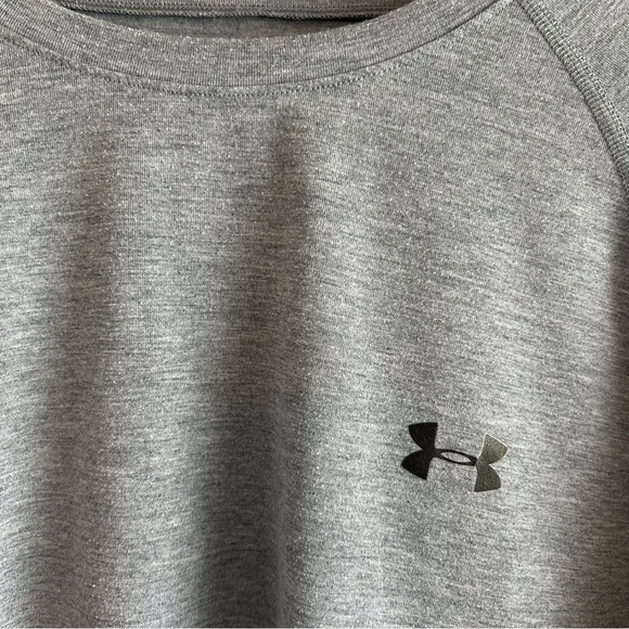 Long Sleeve Under Armour Shirt - Heat Gear - Men’s LARGE - Picture 7 of 15